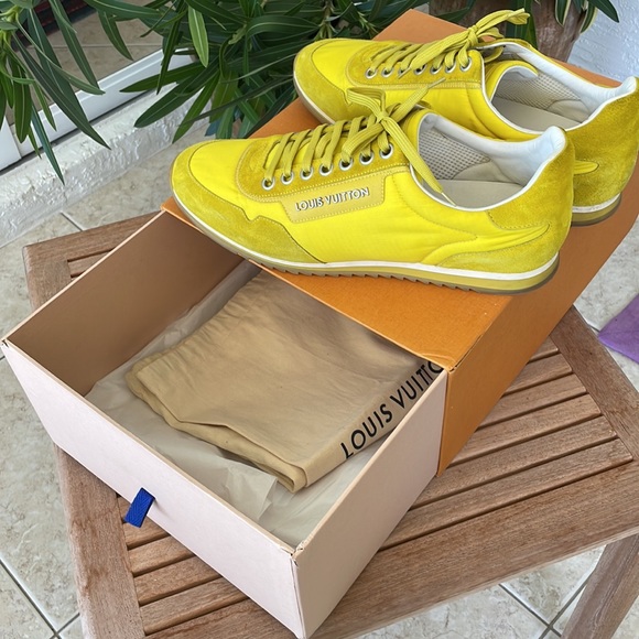 Louis Vuitton mens sneakers size LV10 - Picture 10 of 11